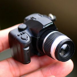 zaislinis-fotoaparatas-raktu-pakabukas-2027-1580900558-jpg